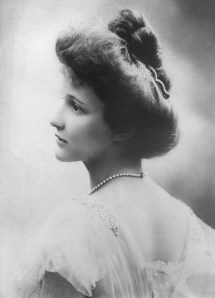 Nancy_Astor